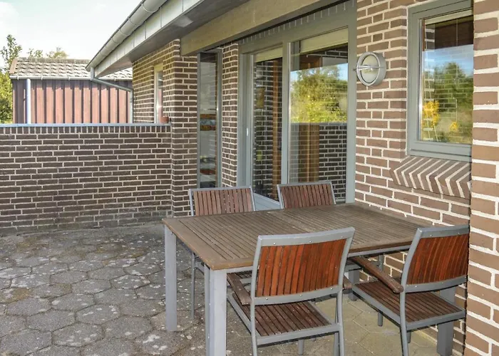 Three-bedroom In Saby