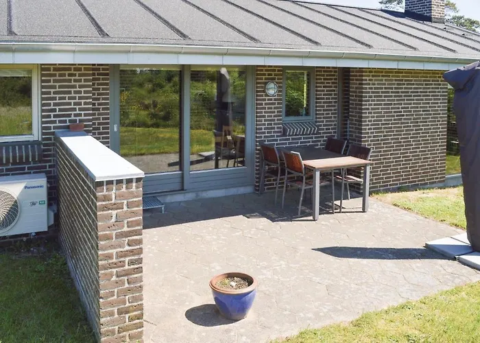 Three-bedroom In Saby Дом отдыха Себю